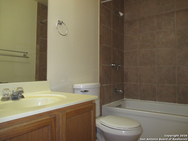 Image 10 of 21 For 20623 Gathering Oak