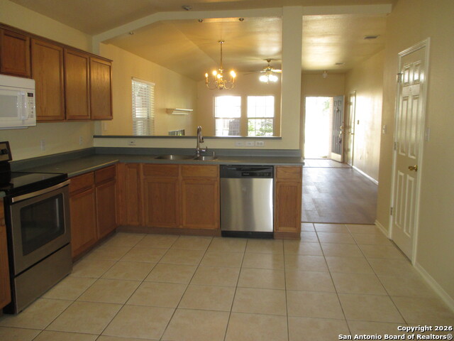 Image 6 of 21 For 20623 Gathering Oak