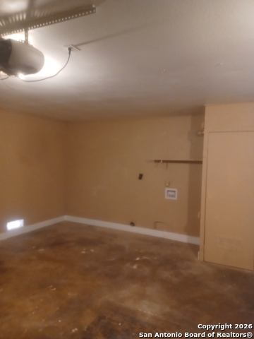 Image 17 of 19 For 7323 Canterfield