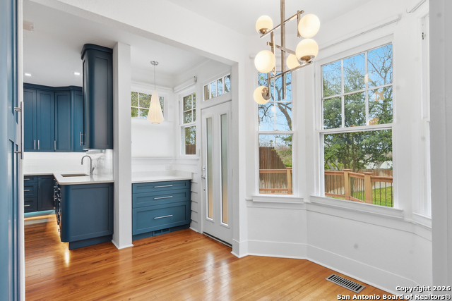 Image 14 of 63 For 524 Getty N