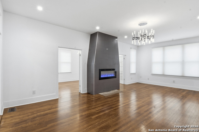 Image 17 of 63 For 524 Getty N