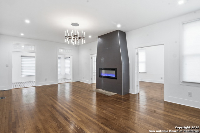 Image 18 of 63 For 524 Getty N