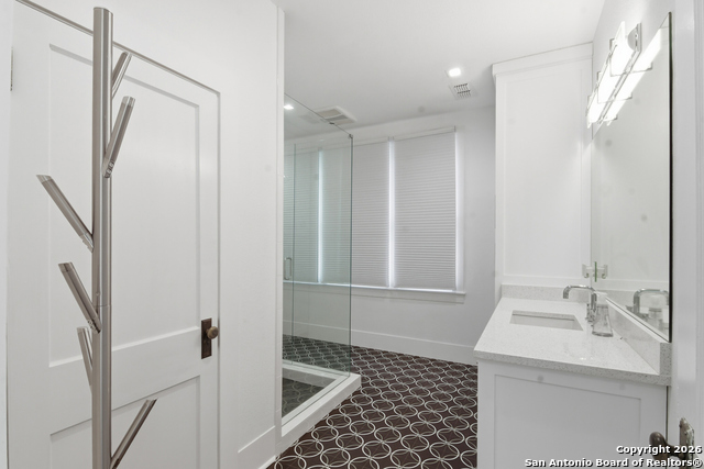 Image 27 of 63 For 524 Getty N