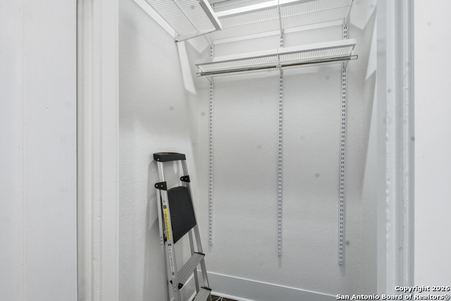 Image 28 of 63 For 524 Getty N