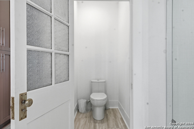 Image 38 of 63 For 524 Getty N