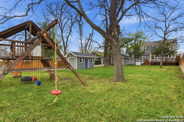 Image 50 of 63 For 524 Getty N