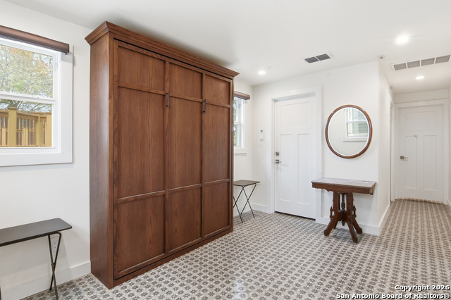 Image 54 of 63 For 524 Getty N