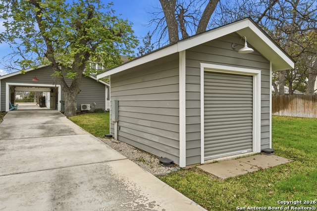 Image 58 of 63 For 524 Getty N