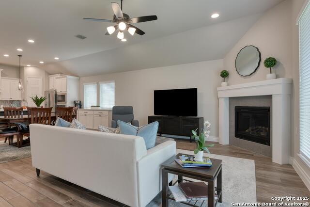 Image 18 of 49 For 4354 Amen Corner