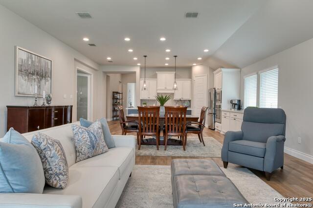 Image 19 of 49 For 4354 Amen Corner