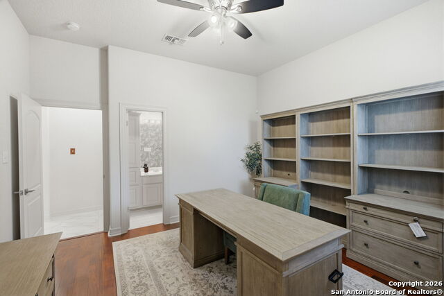 Image 21 of 42 For 9610 Trophy Oaks