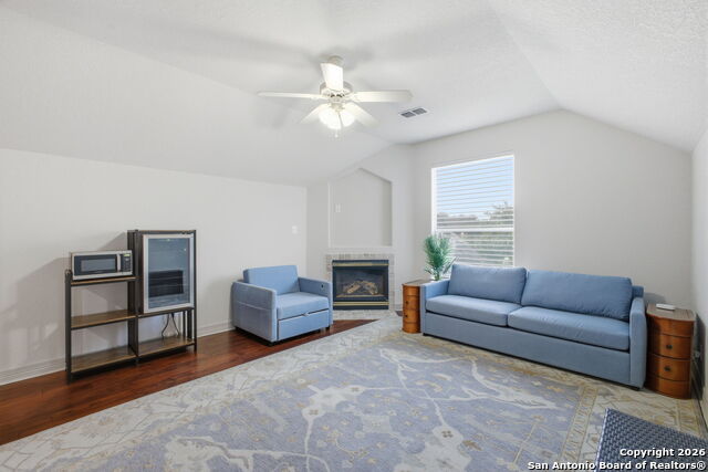 Image 33 of 42 For 9610 Trophy Oaks