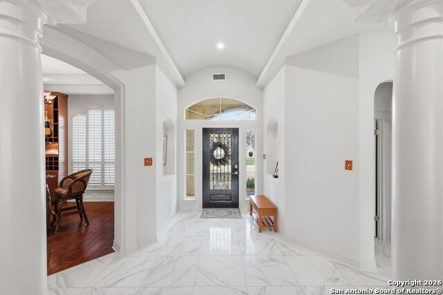 Image 6 of 42 For 9610 Trophy Oaks