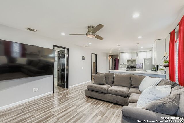 Image 7 of 27 For 2414 Arbor  