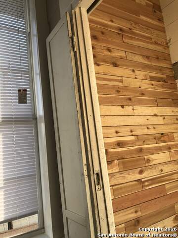 Image 12 of 13 For 215 Rigsby  