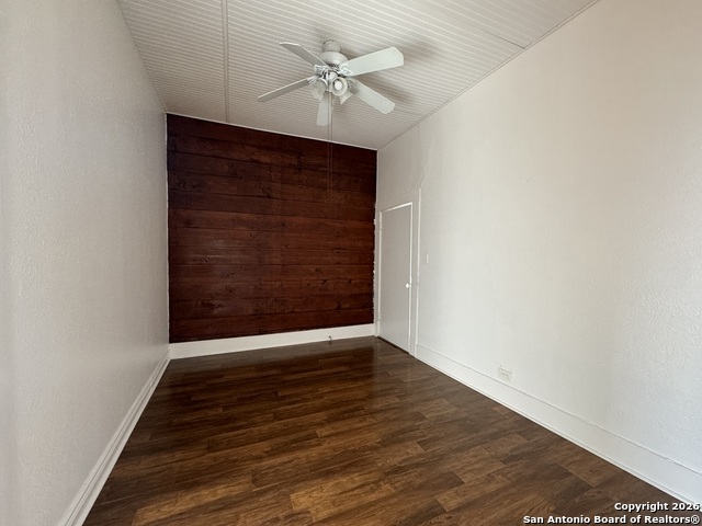 Image 3 of 13 For 215 Rigsby  