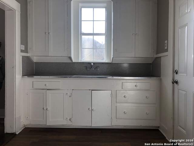 Image 8 of 13 For 215 Rigsby  