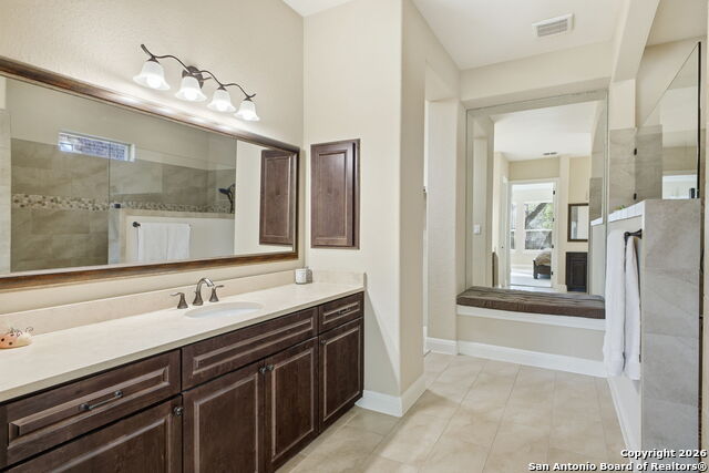 Image 24 of 50 For 3614 Belle Strait