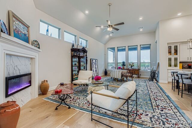 Image 18 of 36 For 457 Westmont