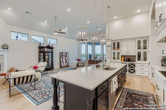 Image 21 of 36 For 457 Westmont