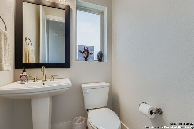 Image 31 of 36 For 457 Westmont