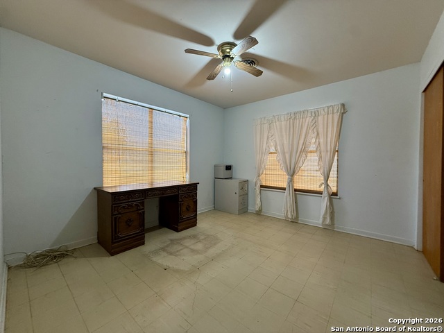 Listing photo id 8 for 318 Cottonwood