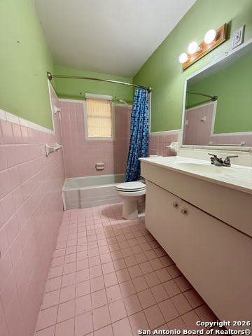 Listing photo id 9 for 318 Cottonwood