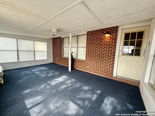 Listing photo id 11 for 318 Cottonwood