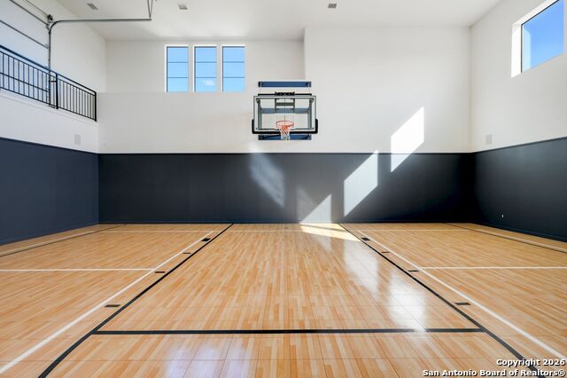 Listing photo id 15 for 8414 Terra Mont