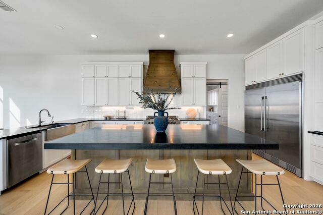 Listing photo id 21 for 8414 Terra Mont