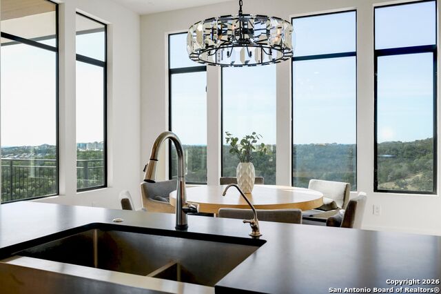 Listing photo id 26 for 8414 Terra Mont