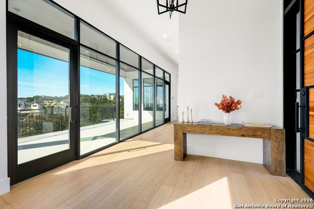 Listing photo id 33 for 8414 Terra Mont