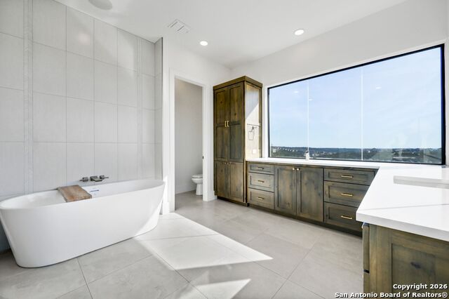 Listing photo id 46 for 8414 Terra Mont