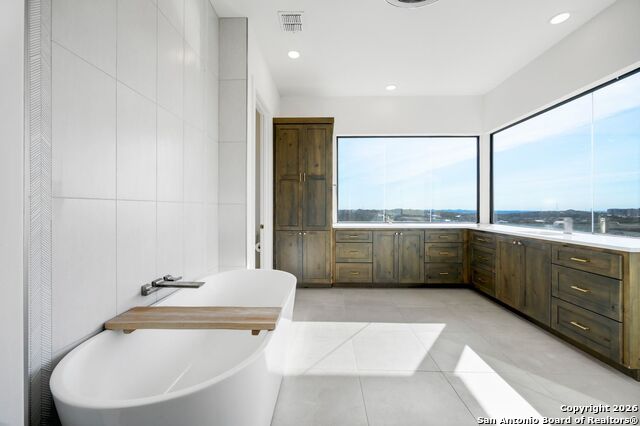 Listing photo id 48 for 8414 Terra Mont