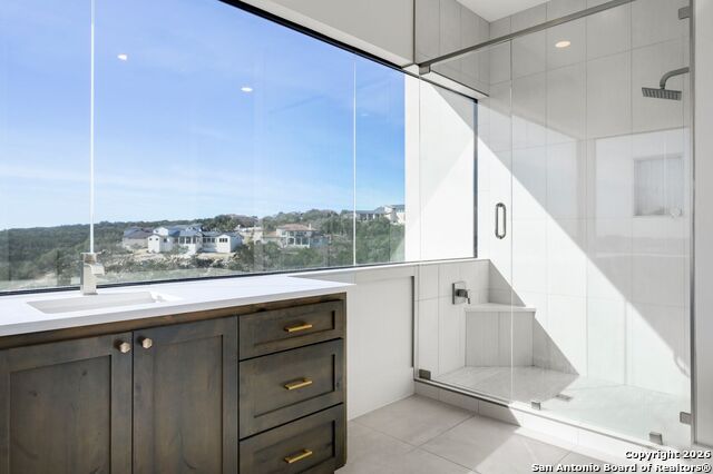 Listing photo id 49 for 8414 Terra Mont