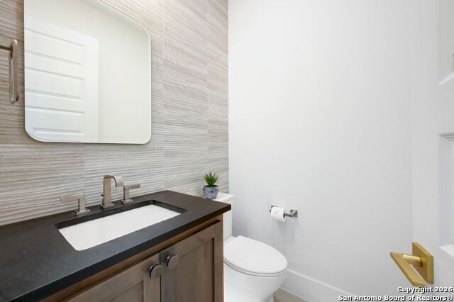 Listing photo id 56 for 8414 Terra Mont