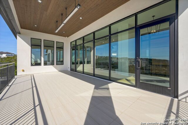 Listing photo id 59 for 8414 Terra Mont