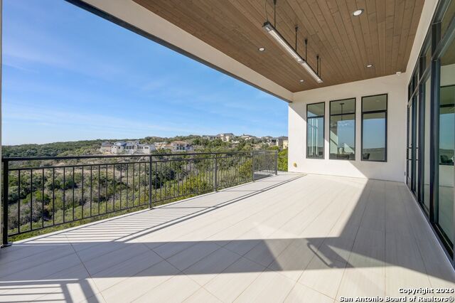 Listing photo id 60 for 8414 Terra Mont