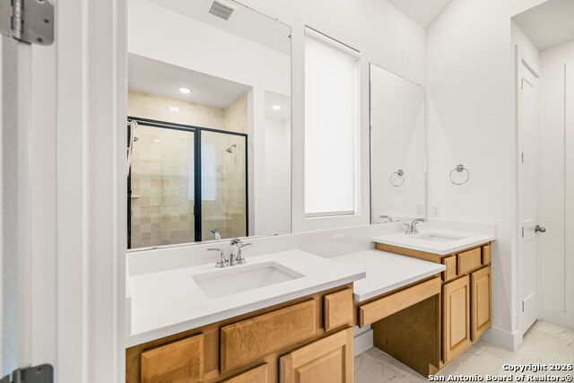 Image 35 of 41 For 2916 Edinburgh