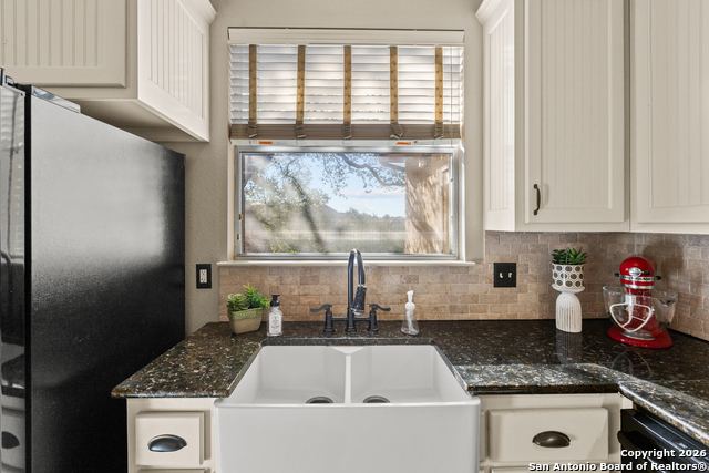 Image 13 of 47 For 250 Misty Brook