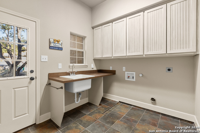 Image 20 of 47 For 250 Misty Brook