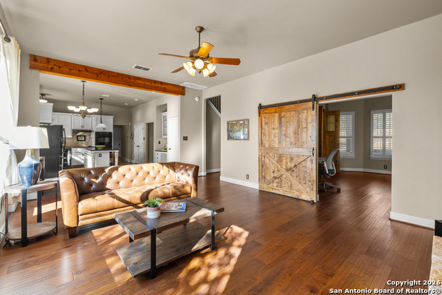 Image 9 of 47 For 250 Misty Brook