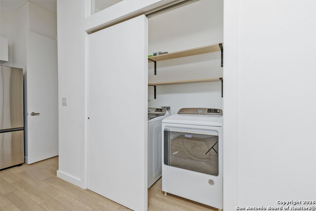 Image 11 of 25 For 2507 E Commerce 2