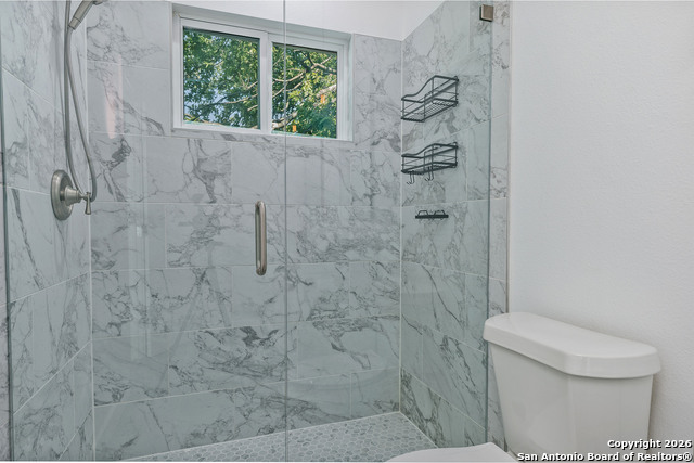 Image 16 of 25 For 2507 E Commerce 2