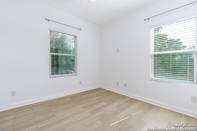 Image 18 of 25 For 2507 E Commerce 2