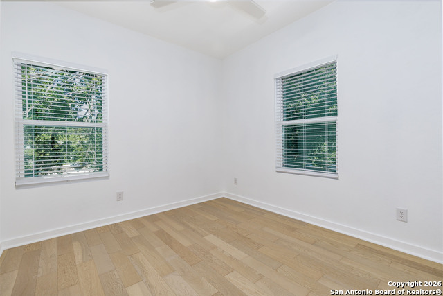 Image 19 of 25 For 2507 E Commerce 2