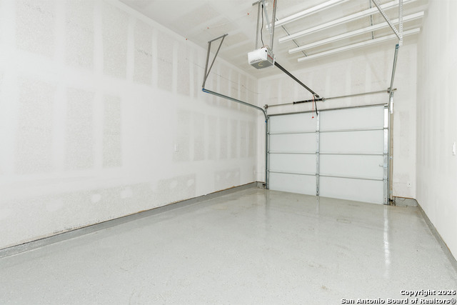 Image 22 of 25 For 2507 E Commerce 2