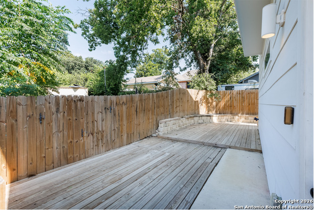 Image 24 of 25 For 2507 E Commerce 2