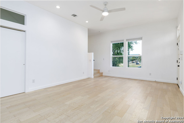 Image 3 of 25 For 2507 E Commerce 2