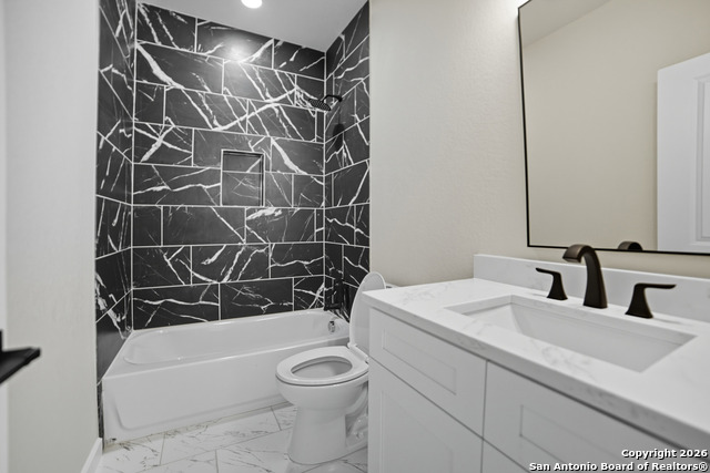 Image 22 of 27 For 16724 Tapatio St.